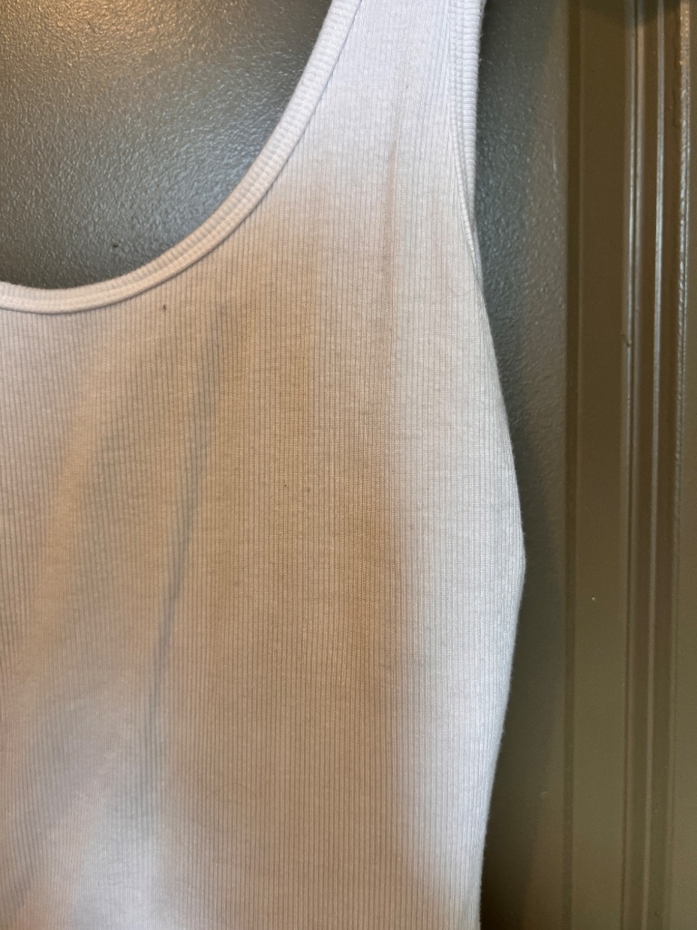 Basic Ribbed White Tank Top - Picture 2 of 4